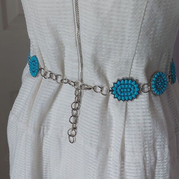 Faux Turquoise Silver Tone Round Conch Linked Metal Waist Belt - Picture 5 of 8